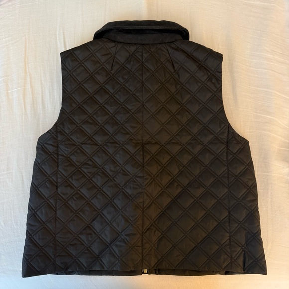 J. Crew Women's Quilted Barn Vest (sold out online) - Picture 4 of 6